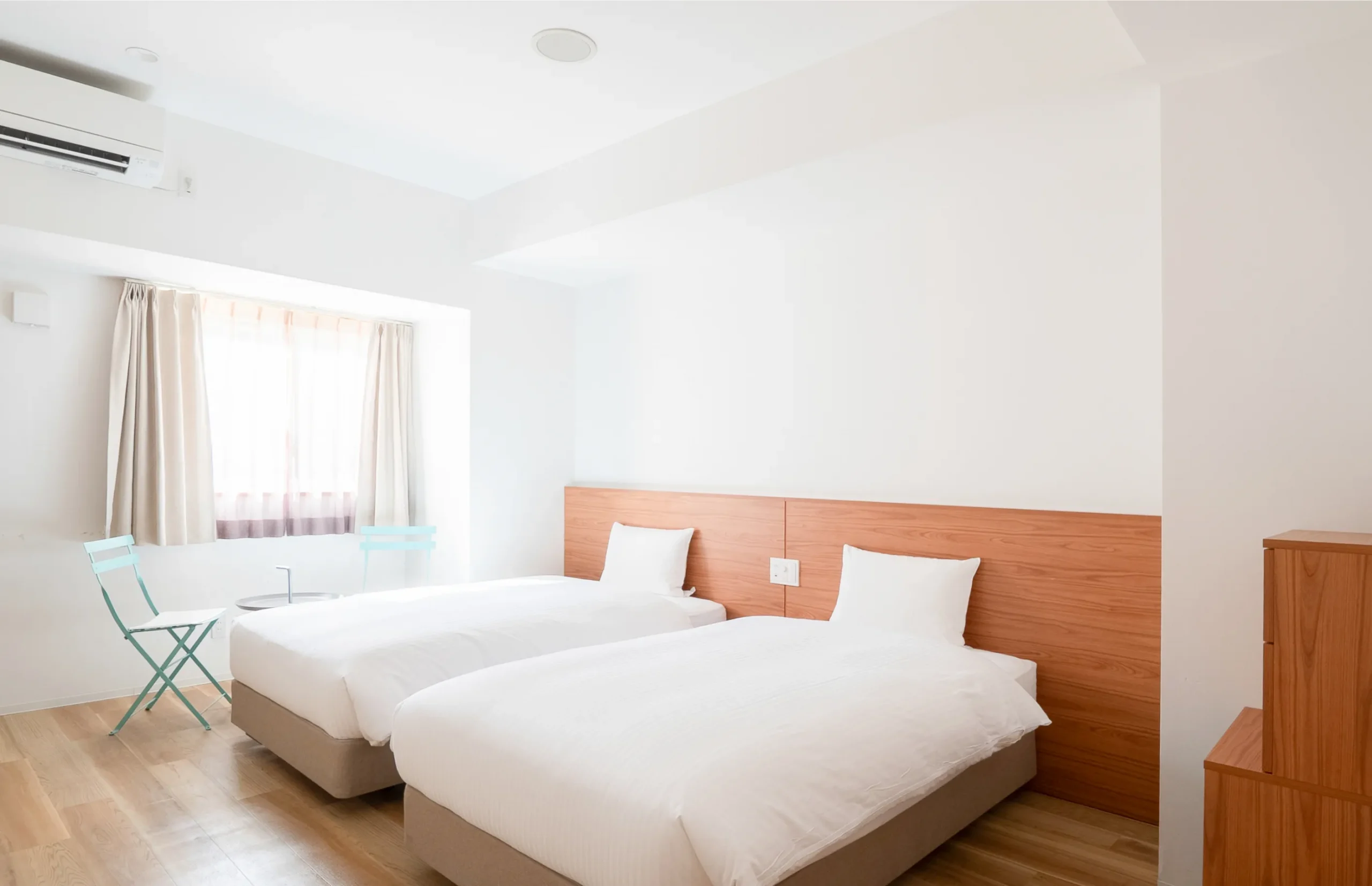 新館<br>ユニバーサルルーム<br>(ユニットバス)