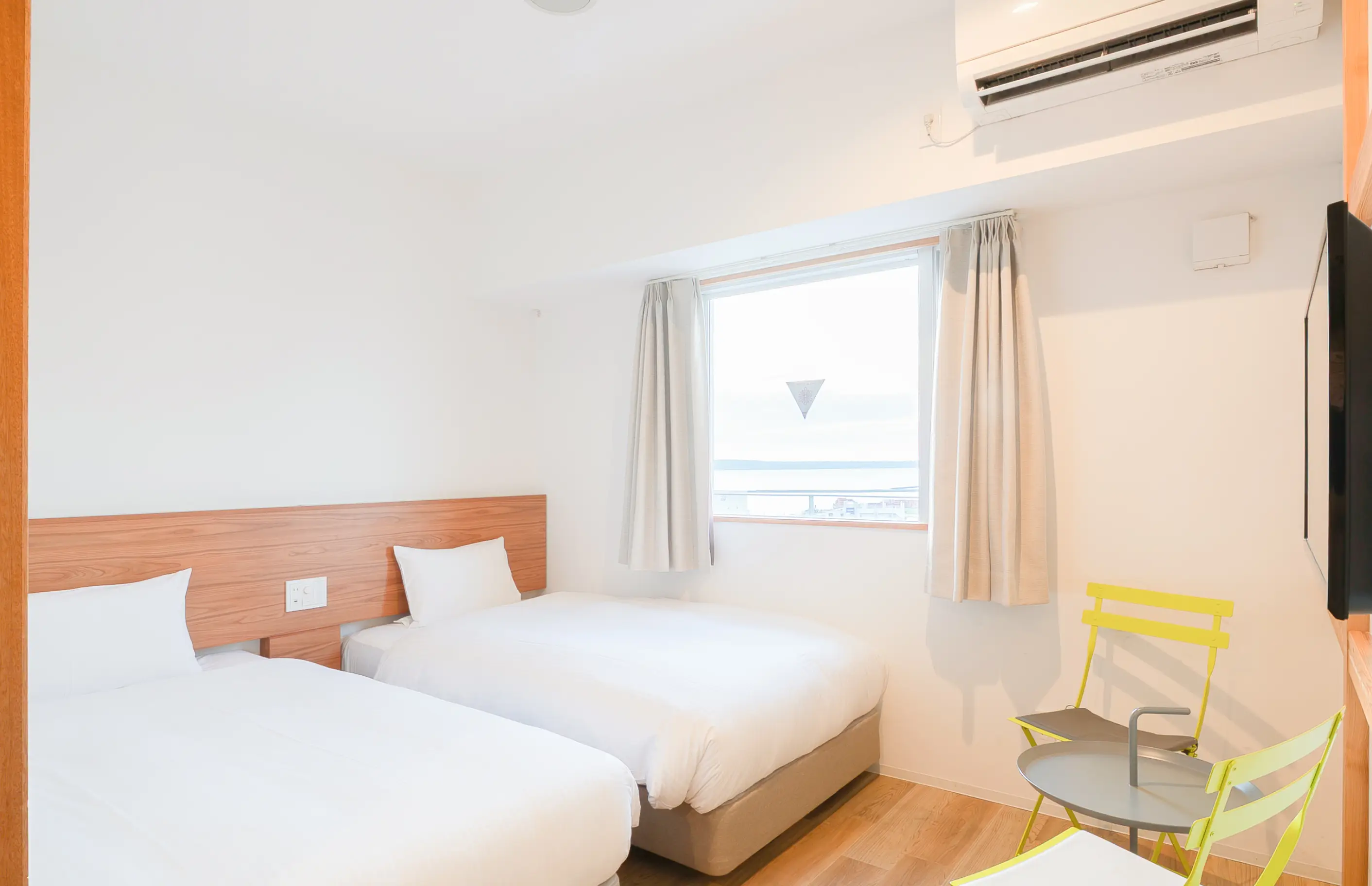 新館<br>ツインAルーム<br>(シャワーブース)