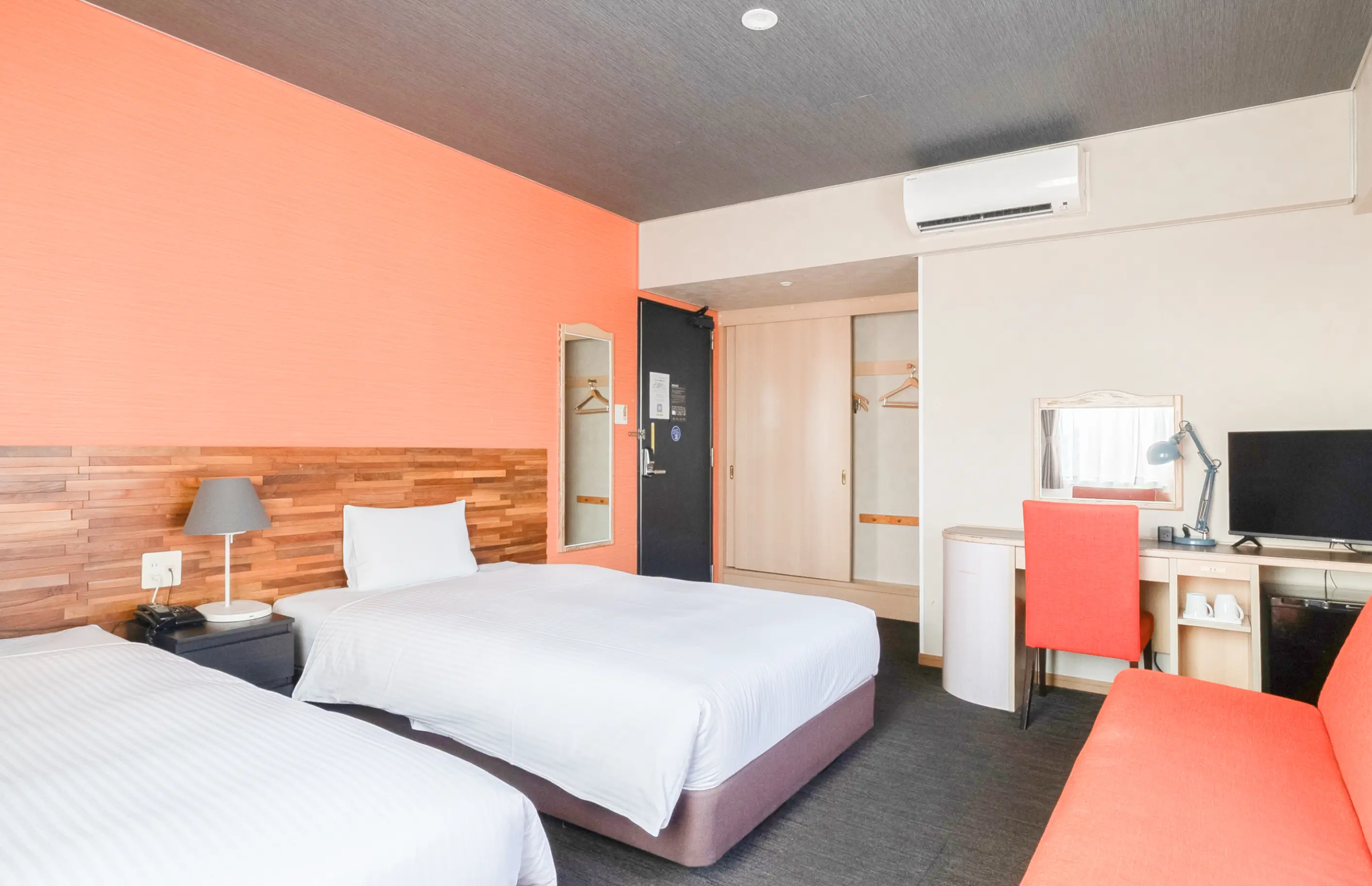 本館<br>ツインBルーム<br>(ユニットバス)