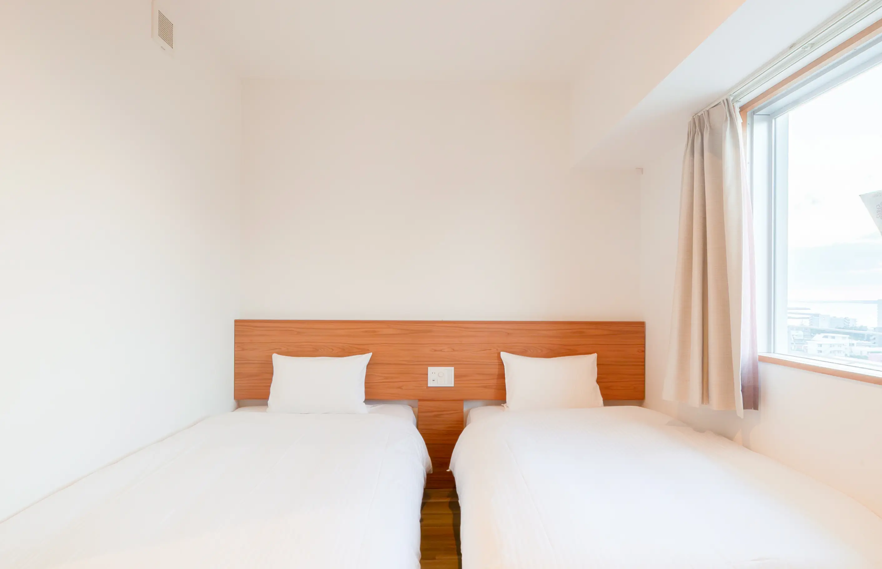 新館<br>ツインAルーム<br>(シャワーブース)