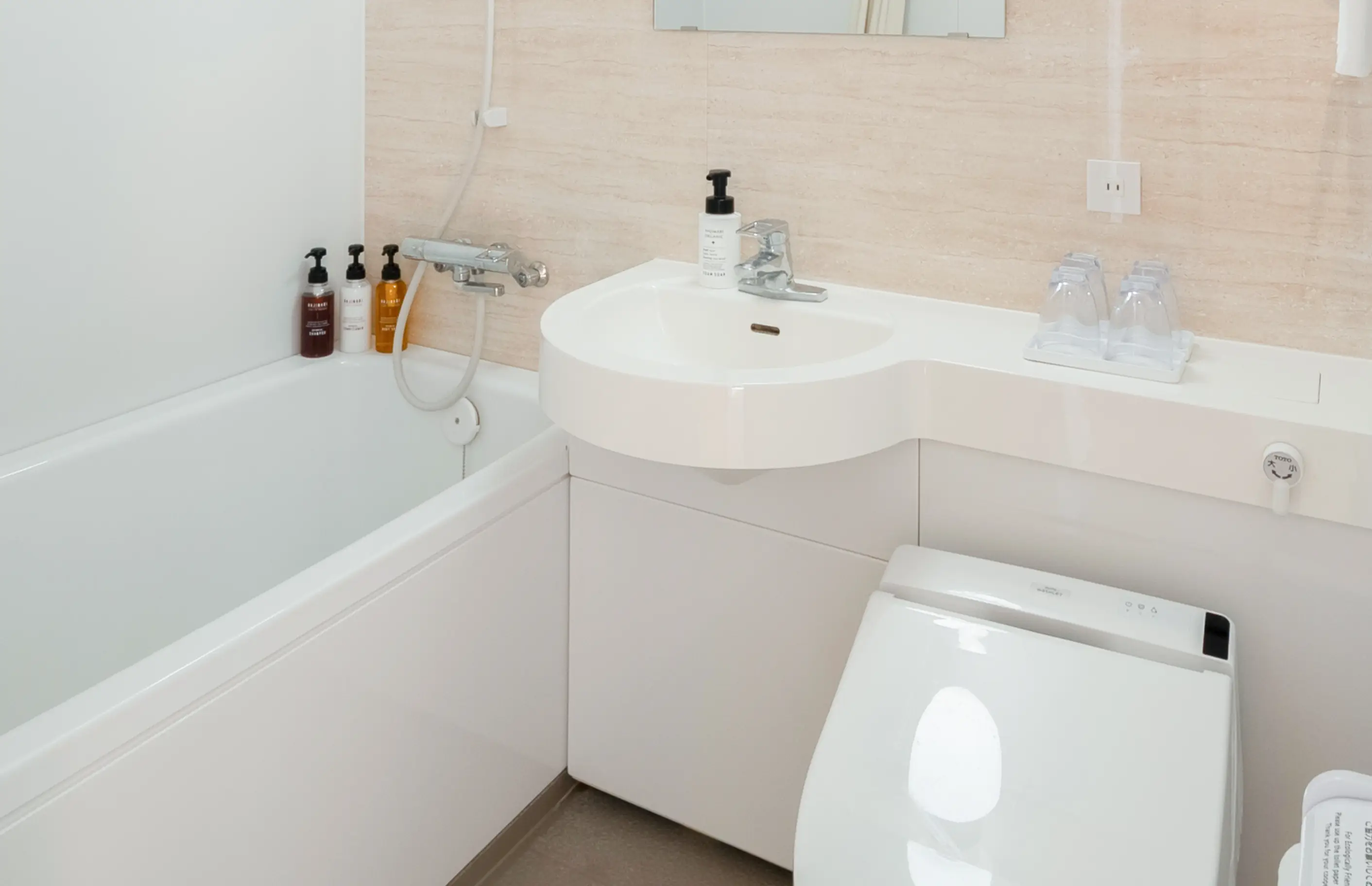 新館<br>ツインAルーム<br>(シャワーブース)